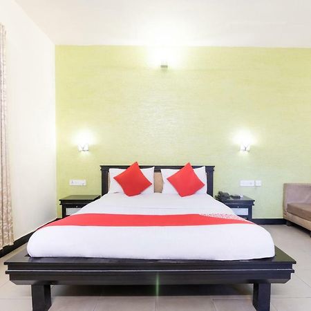 Oyo 345 Hotel Red Mount Aquilla Bengaluru Kültér fotó