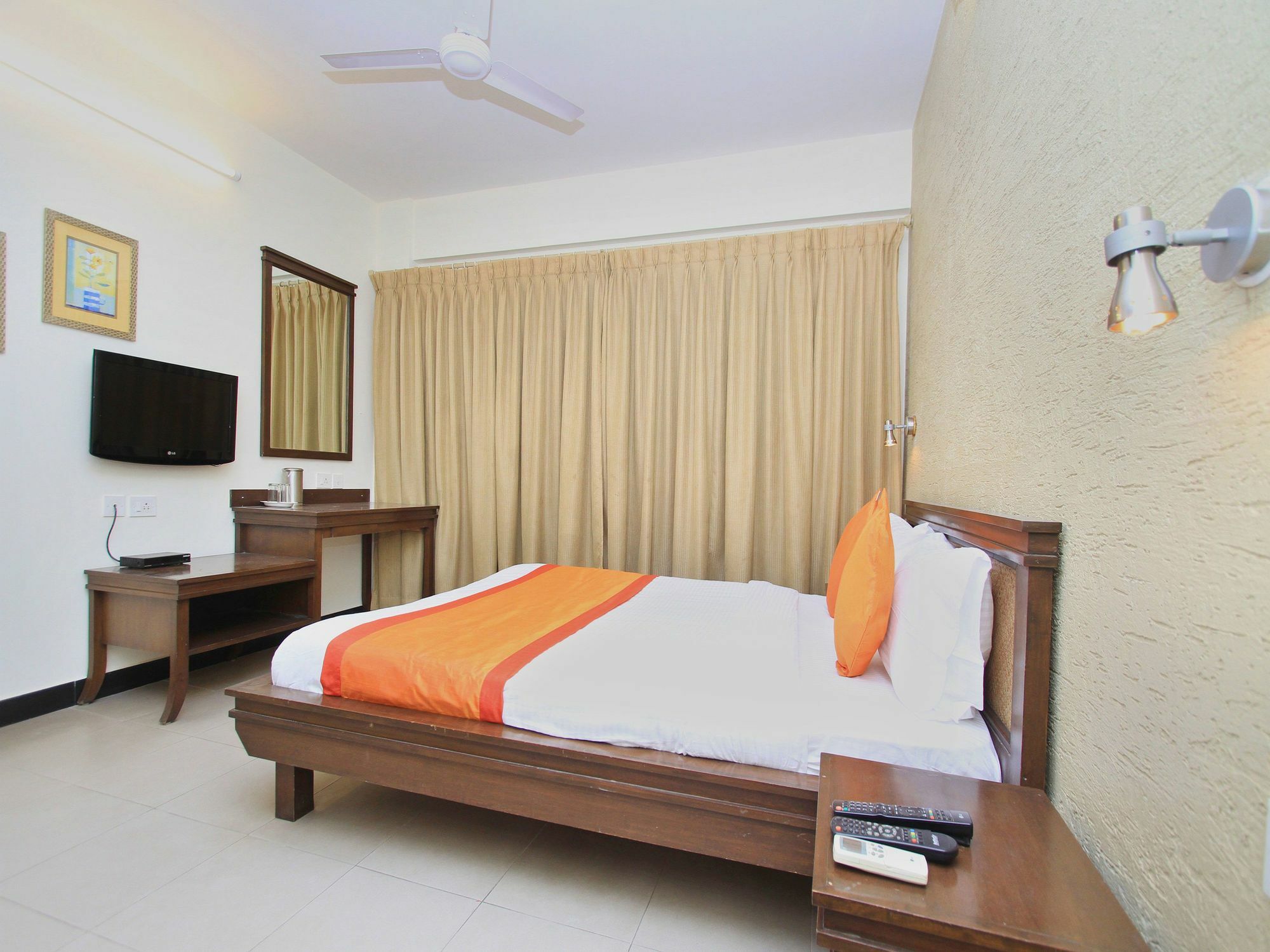Oyo 345 Hotel Red Mount Aquilla Bengaluru Kültér fotó