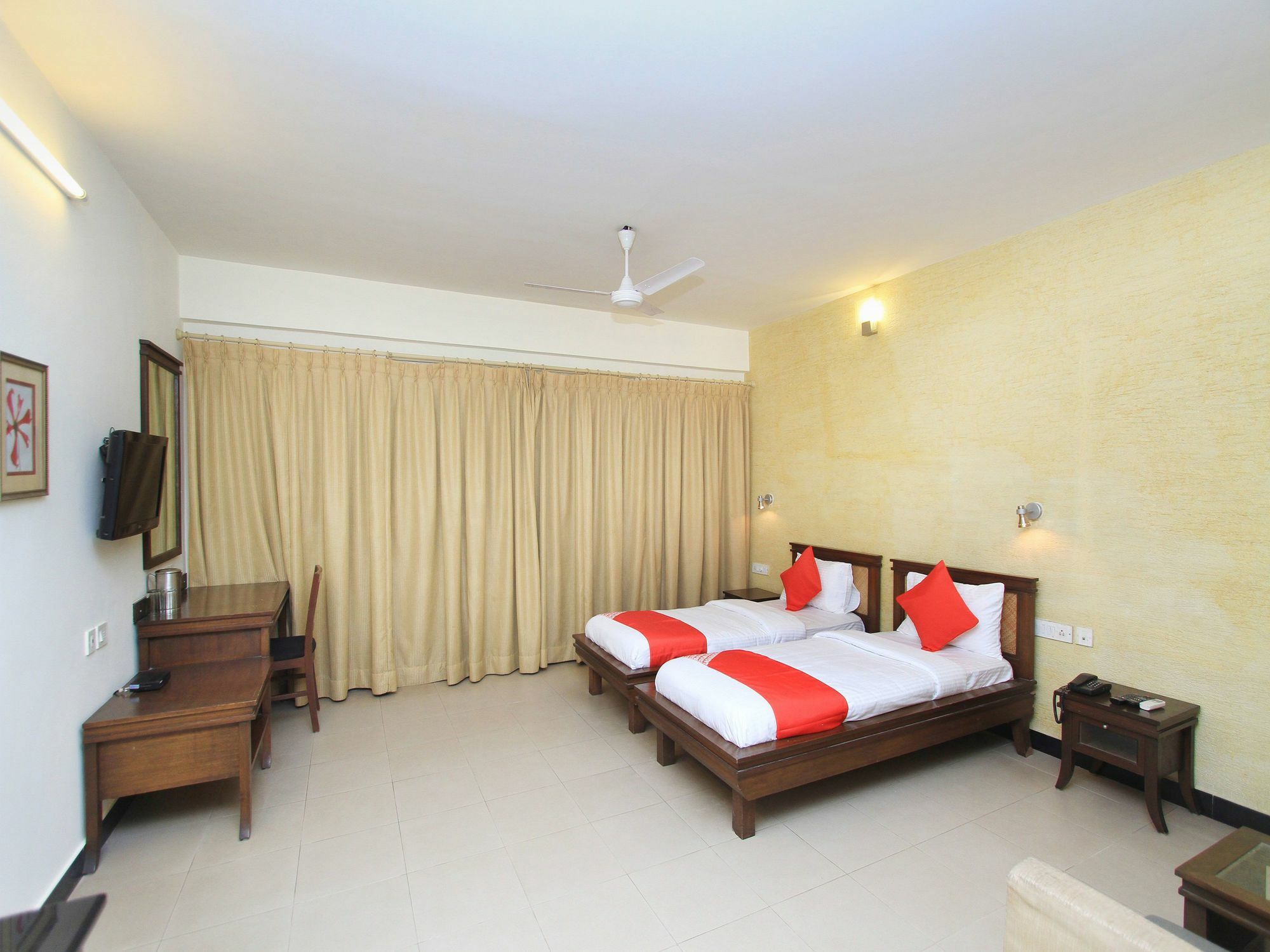 Oyo 345 Hotel Red Mount Aquilla Bengaluru Kültér fotó