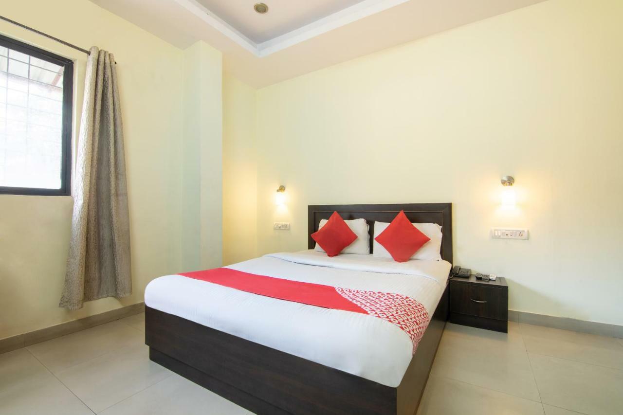 Oyo 345 Hotel Red Mount Aquilla Bengaluru Kültér fotó