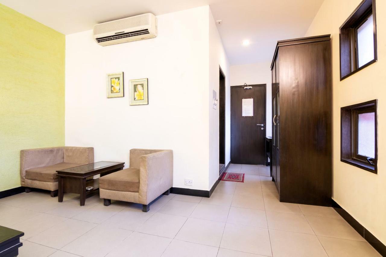 Oyo 345 Hotel Red Mount Aquilla Bengaluru Kültér fotó