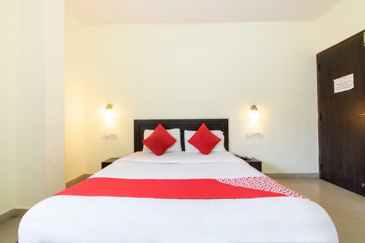 Oyo 345 Hotel Red Mount Aquilla Bengaluru Kültér fotó